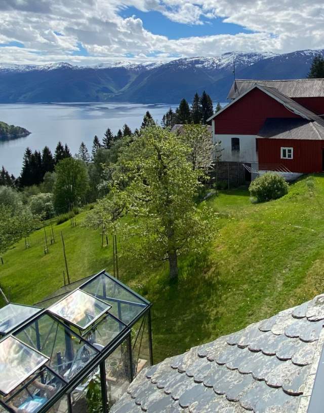 Larsgarden Tunhotell, Høyanger