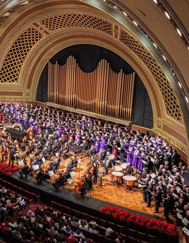 Holiday pops concert a2so inside hill auditorium