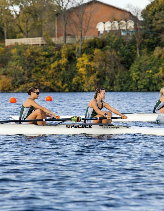 EMU women's rowing team at Ford Lake