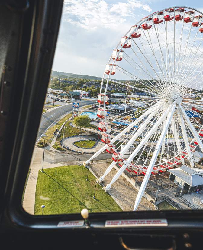 Scenic_Ferris Wheel_Branson_Strip_Spring_Summer_Attraction