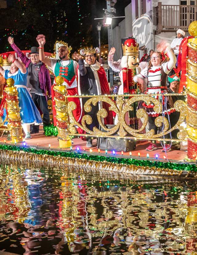 Ford Holiday River Parade