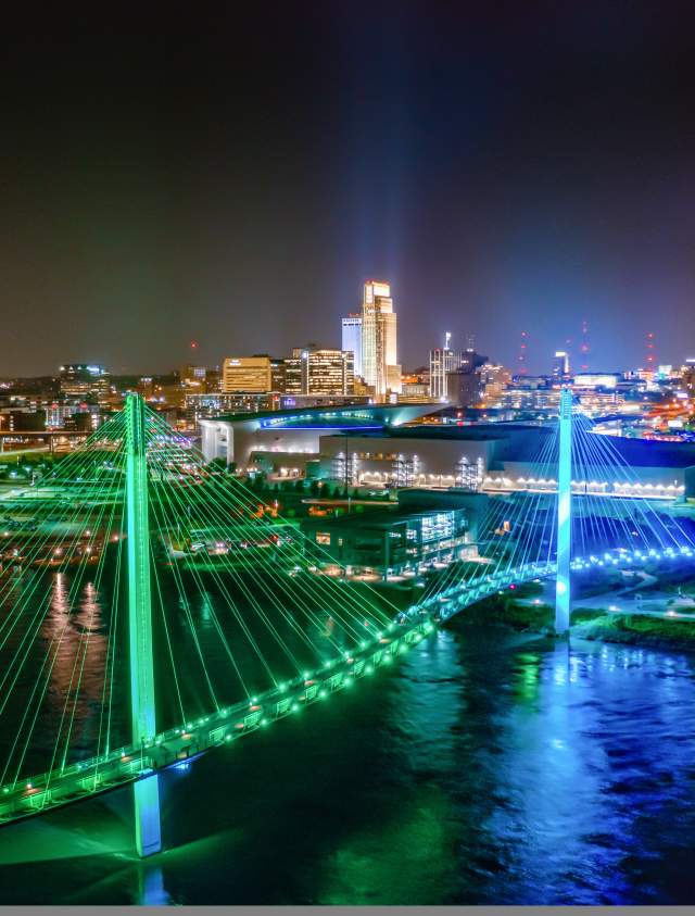 Bob skyline at night