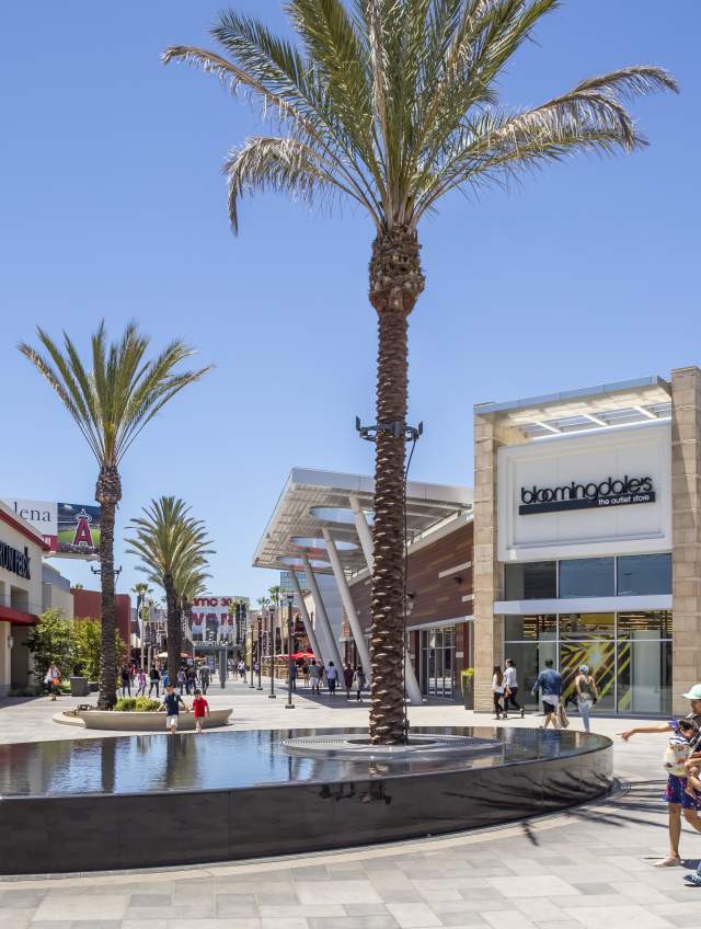 Anaheim Outlet Malls | Locations, Information & Stores