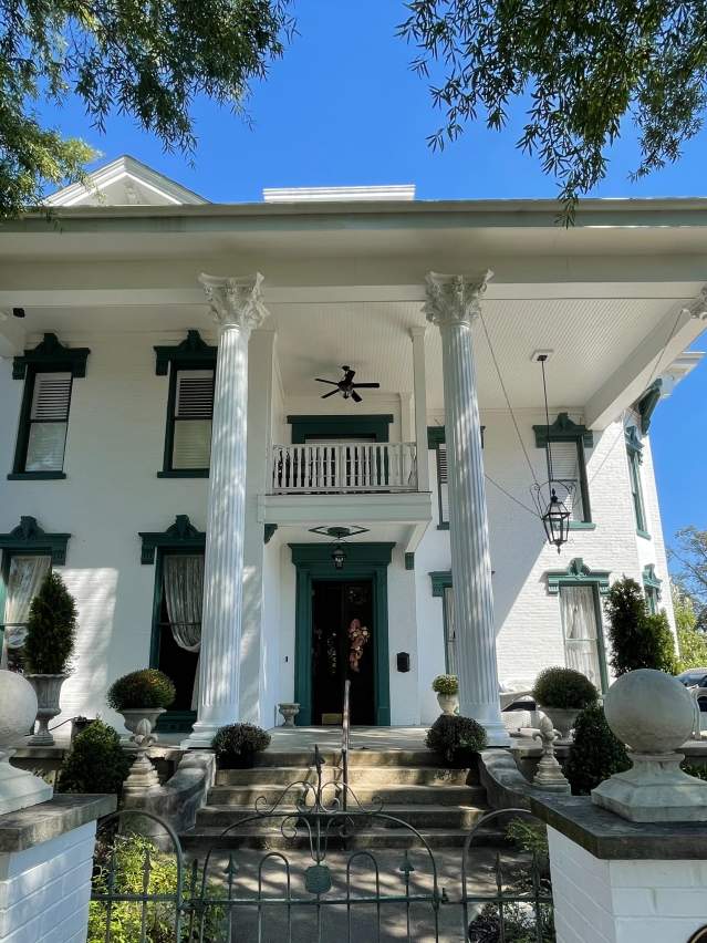 The Belle Louise