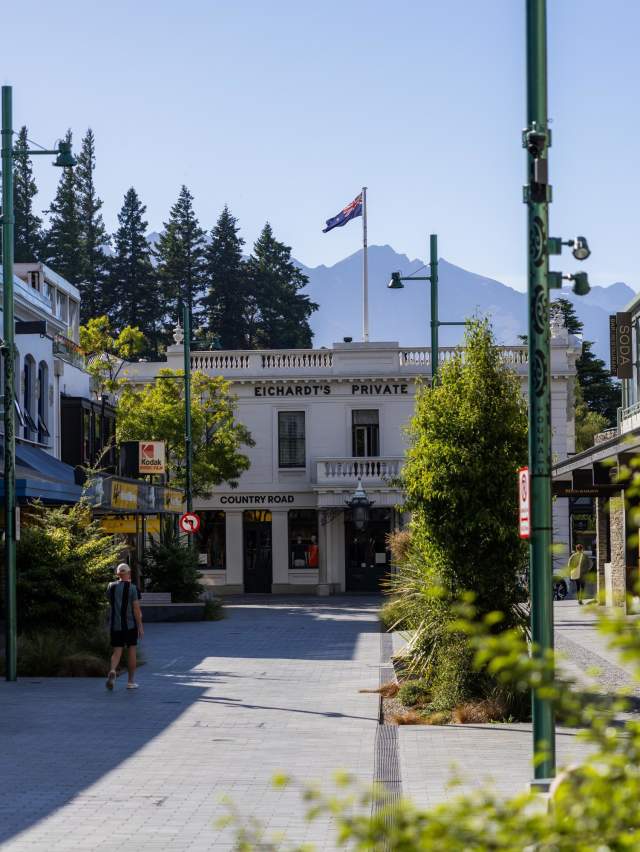 Queenstown Town Scenic on a beautiful morning