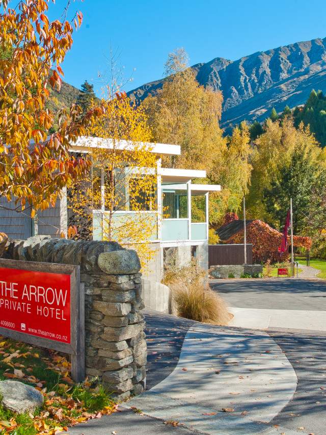 Entrance to the The Arrow Hotel, Arrowtown in Autumn