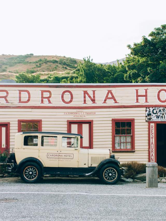 Après Ski at Cardrona Hotel in the Cardrona Valley