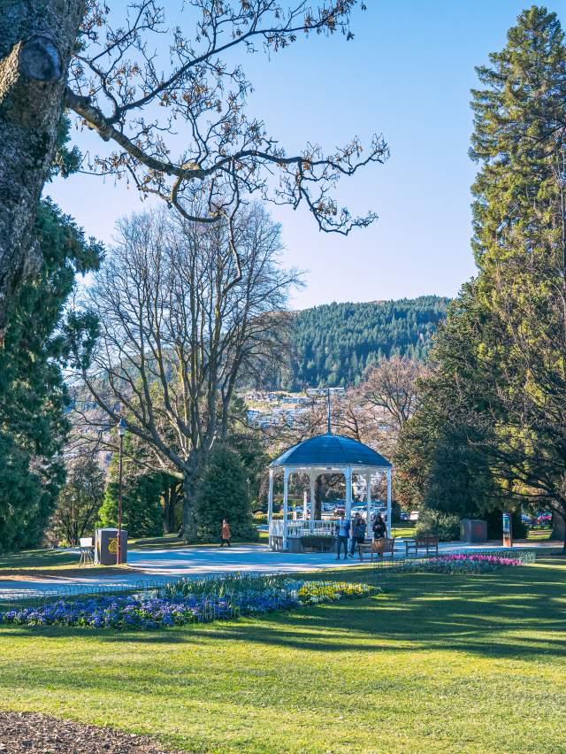 Gazebo in Queenstown Gardens in spring