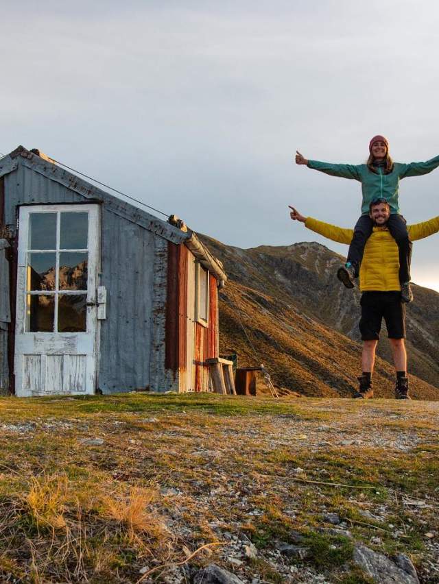 Heather Jock Hut. Credit @from_cabins_with_love