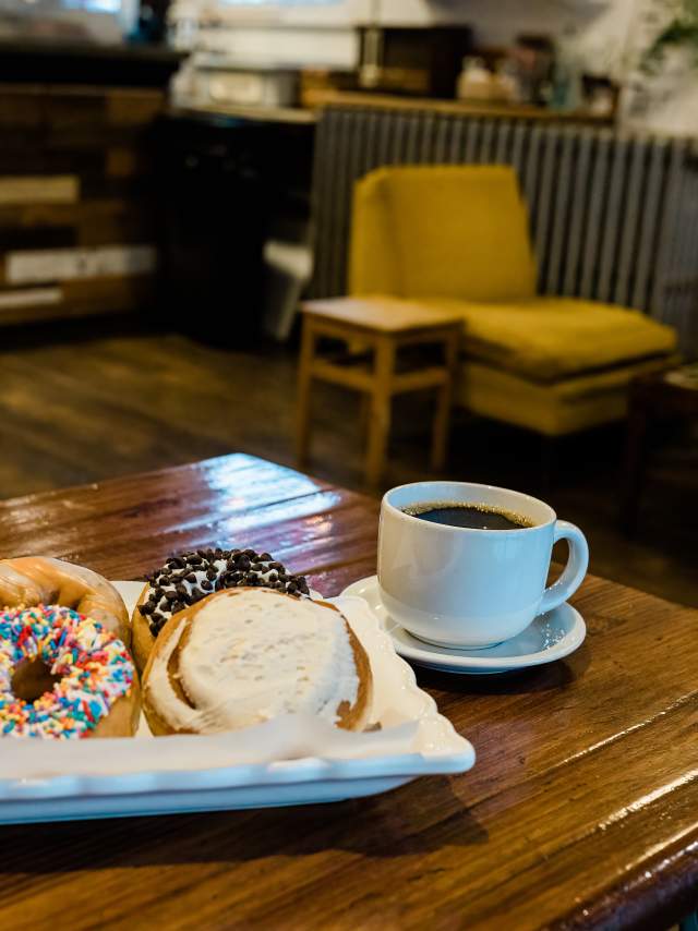Lorenzos-Bakery--Donut-and-Coffee-Trail