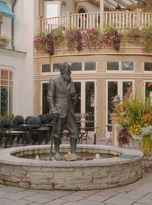 Statue in heritage district