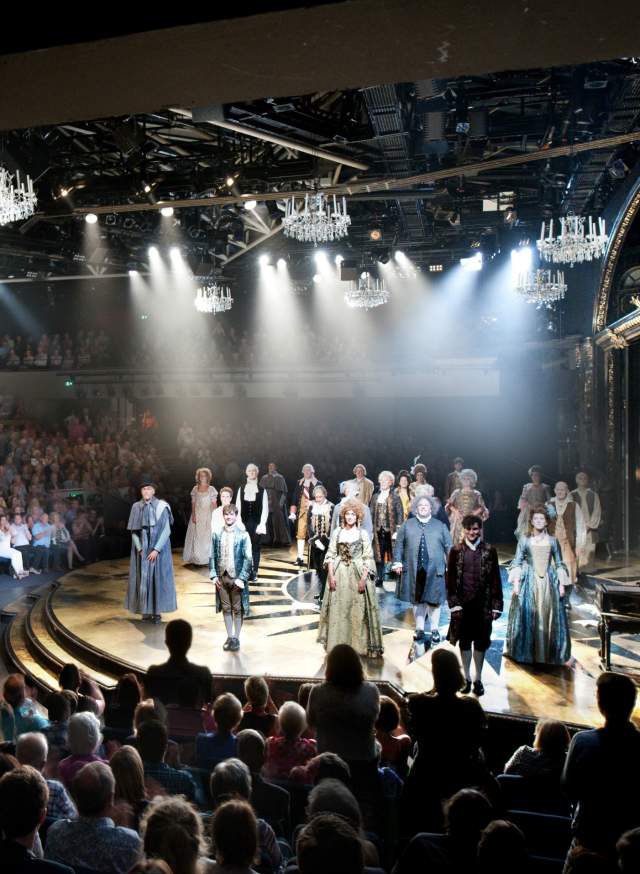 Festival-Theatre-auditorium.-Curtain-call