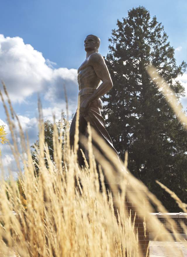 Sparty Statue in the Fall