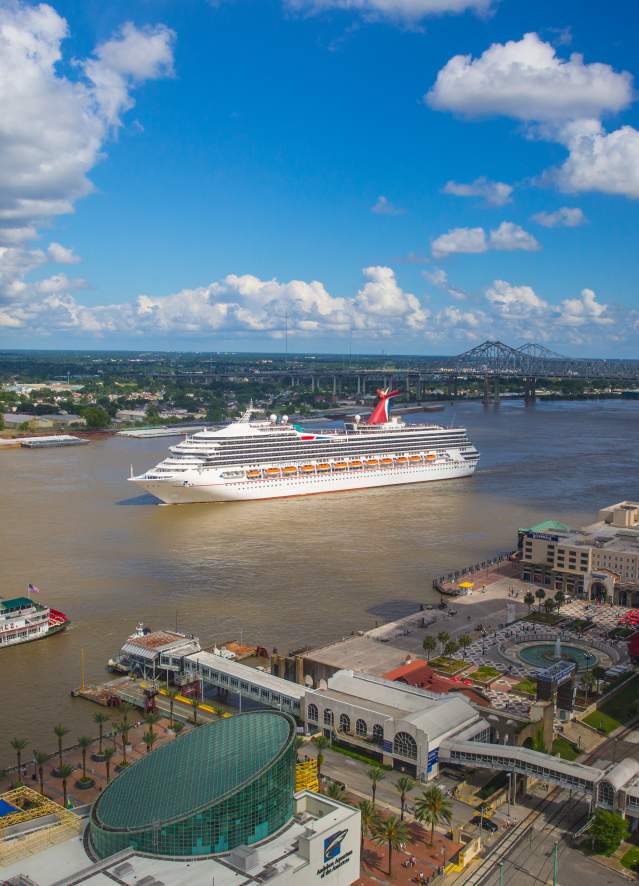 Cruise Ship on the Mississippi River