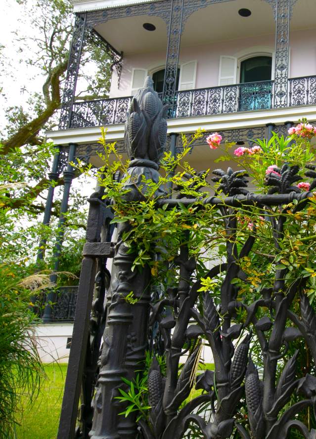 The iconic cornstalk fence outside of Colonel Short’s Villa.