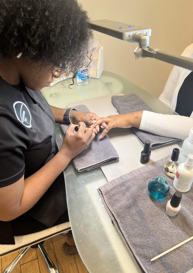 Currie Spa - Manicure
