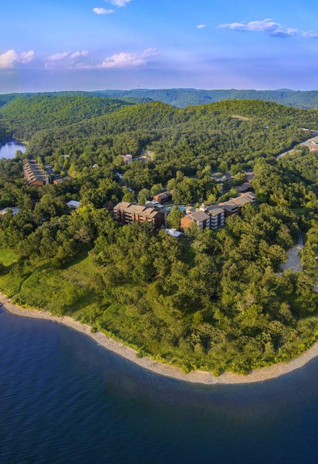 Scenic_Lodging_Lake_Spring_Big_Cedar