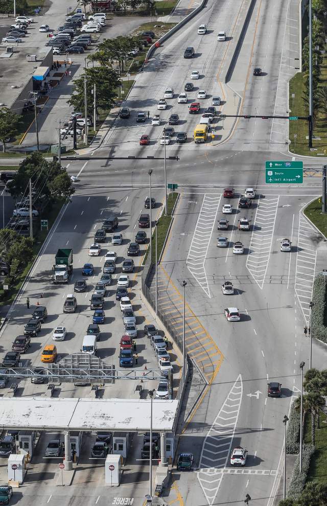 Intersection of Eller Drive and McIntosh Road