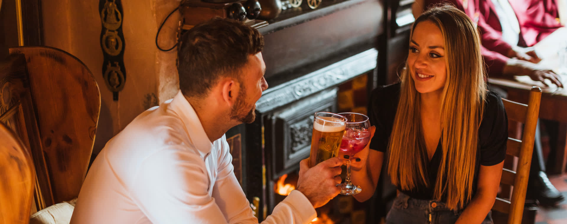 Couple drinking in the Goodmanham Arms, near Market Weighton, East Yorkshire