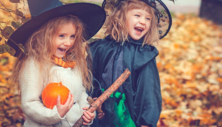 children with halloween costumes