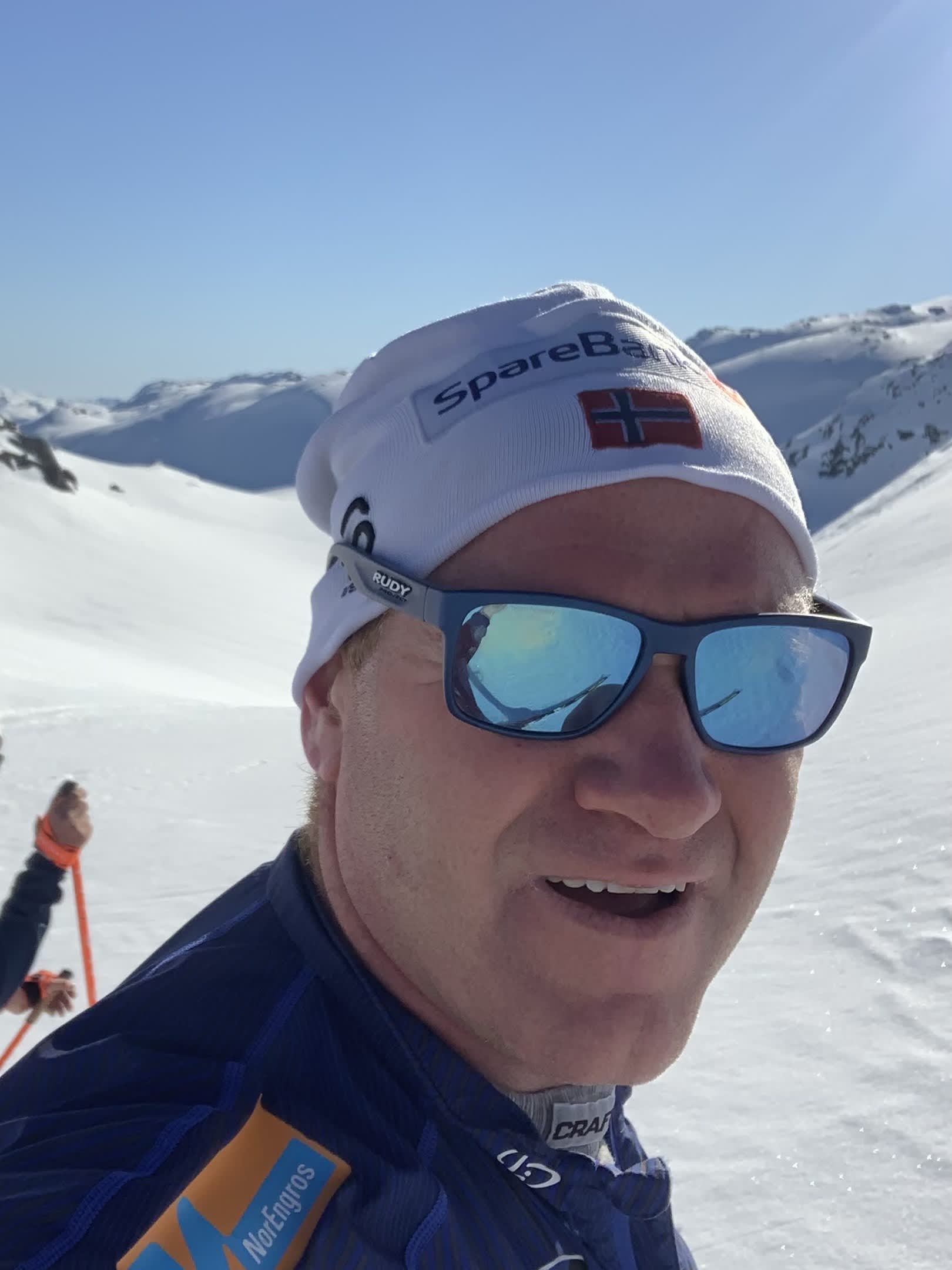 mann med solbriller