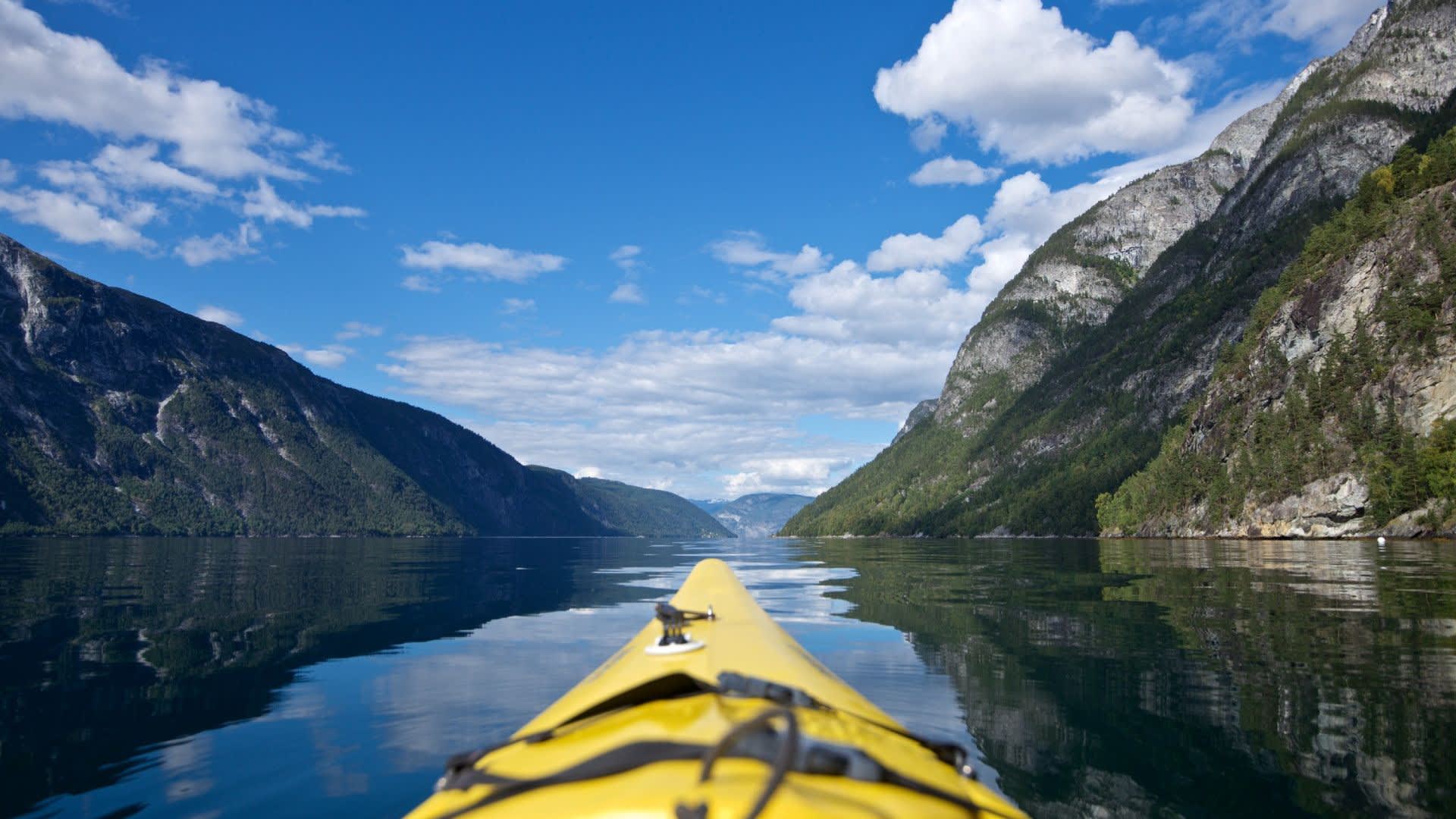 Kayaking in Undredal