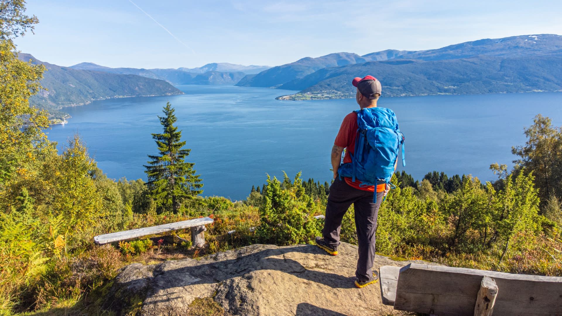 Vandring til Raudmelen i Balestrand