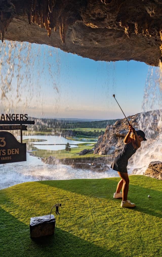 Cliffhangers Hole 3 Cave Golf Scenic