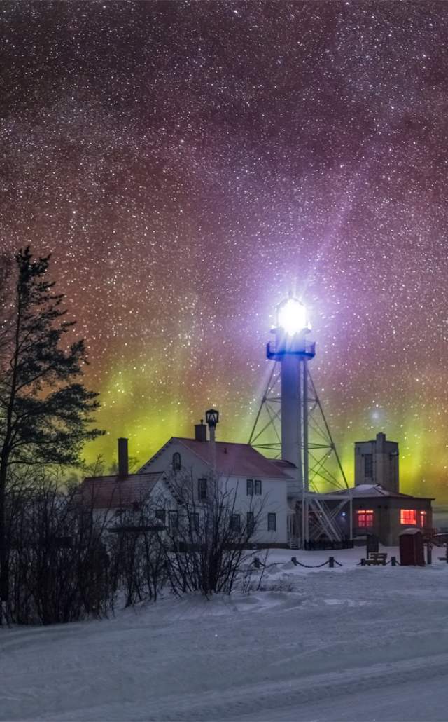 Night sky at the Great Lakes Shipwreck Museum in the winter