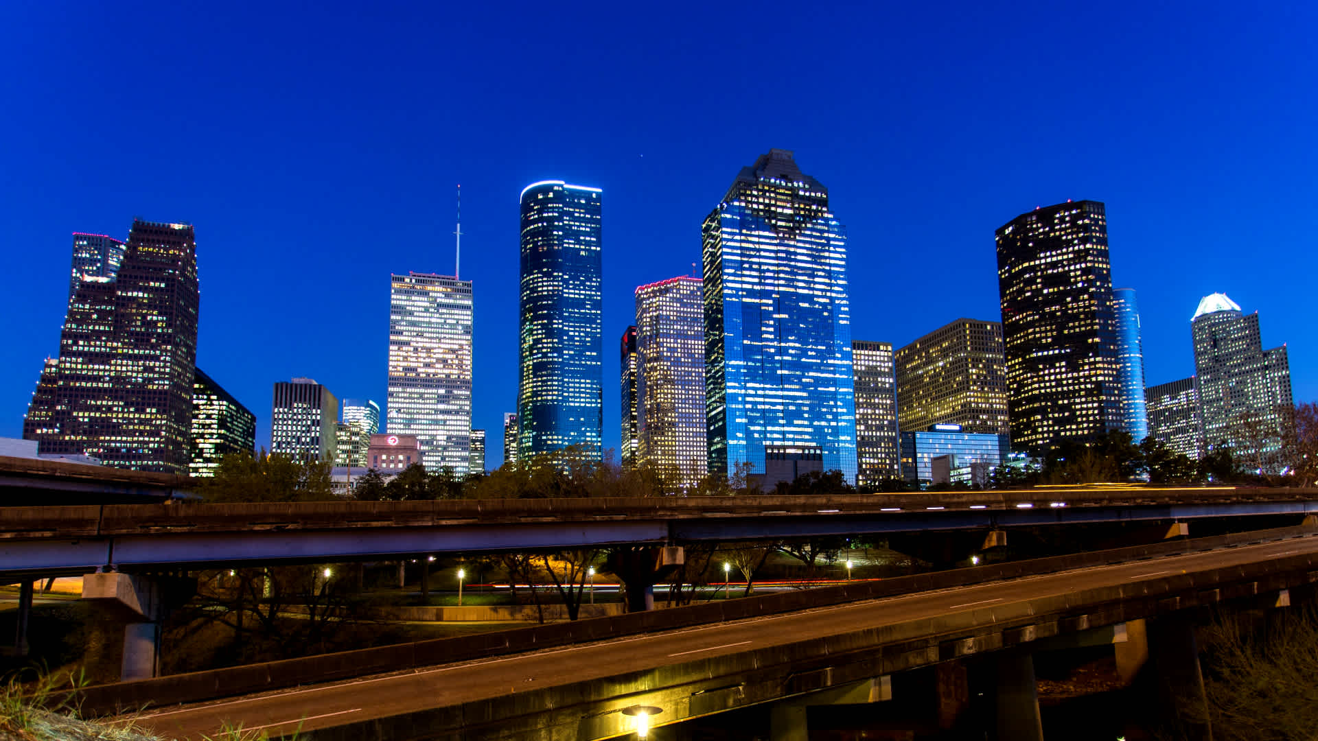Downtown Houston Find Restaurants, Hotels & Things to Do
