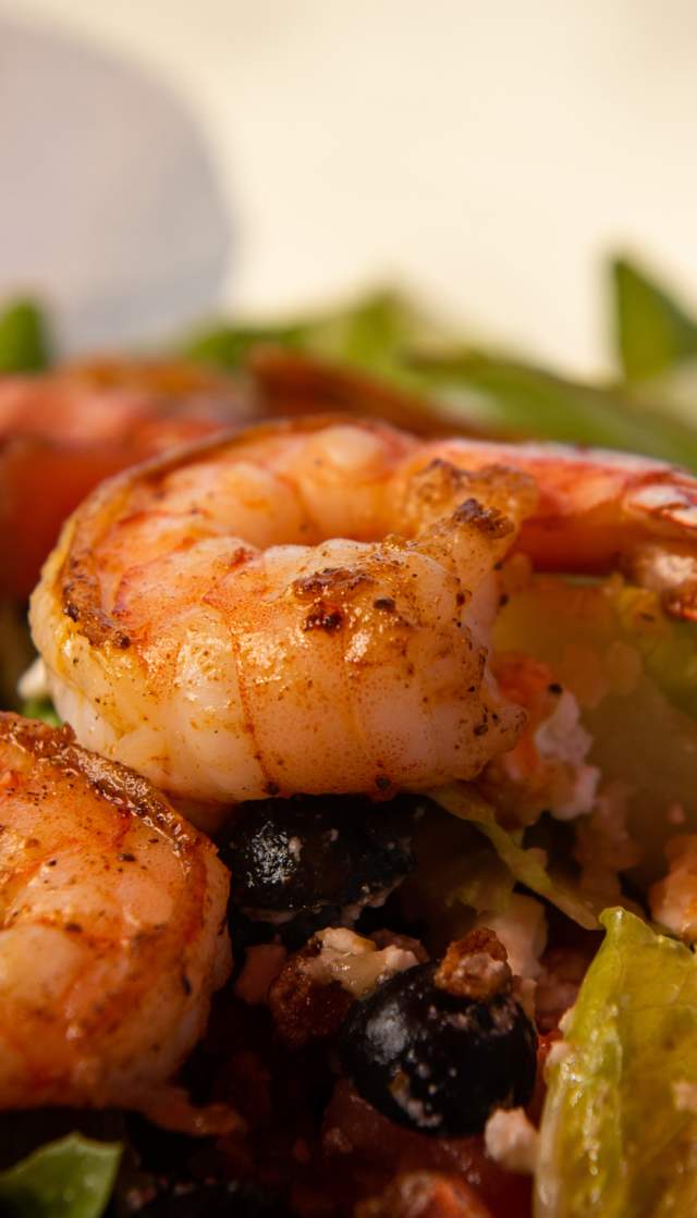 Salad with shrimp