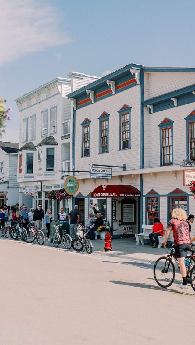 downtown bicycles