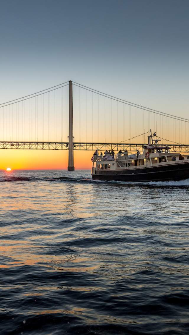 Boat Charters, Cruises & Tours