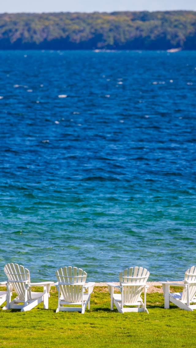 beach cairs