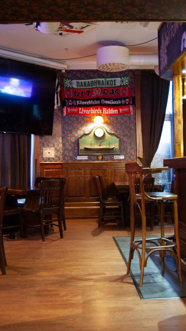 Bilde fra innsiden av Absolute Bar