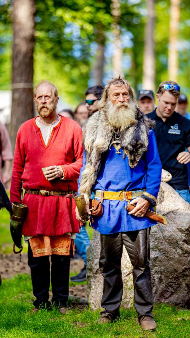 Vikinger i Landeparken i Sarpsborg under Olavsdagene og vikingmarkedet. Foto.