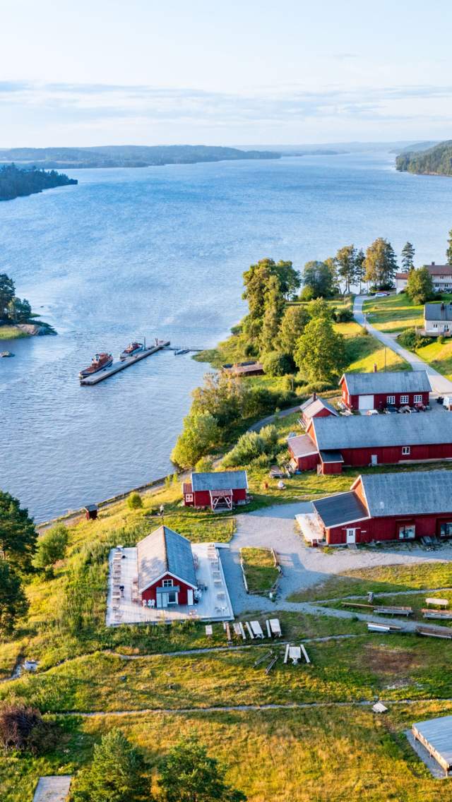 Furuholmen i Sarpsborg, Glomma og området rundt, sett ovenfra. Foto.