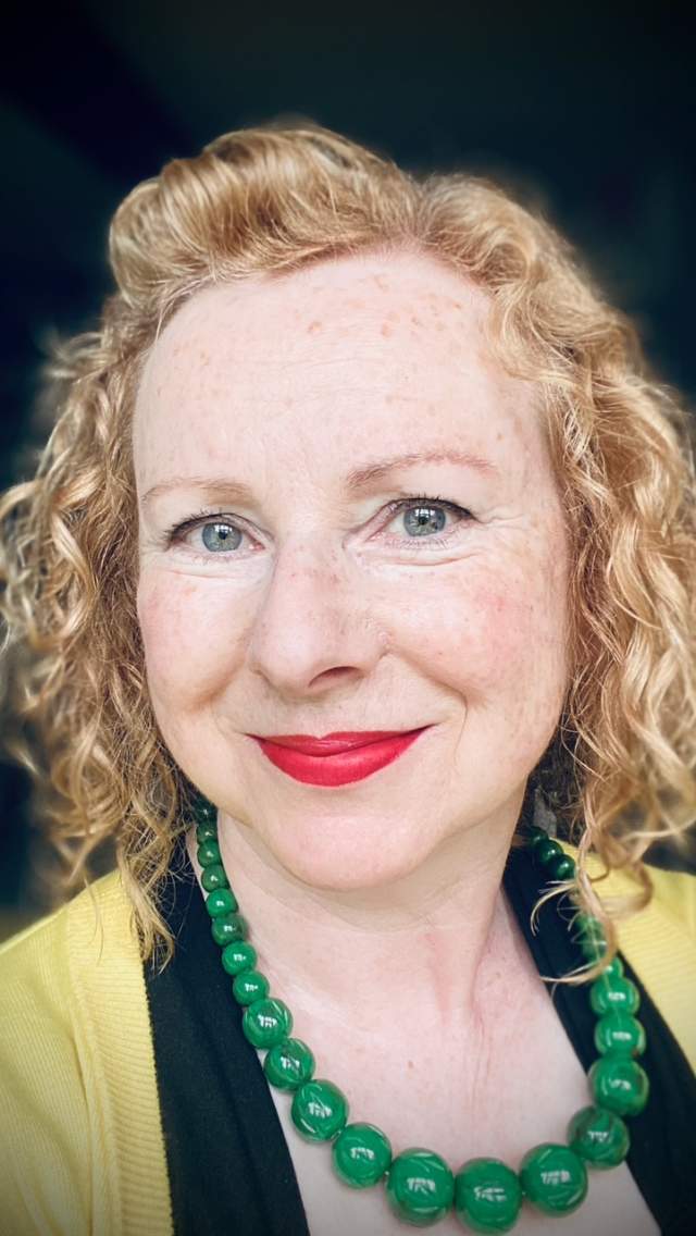Lydia Monks Headshot