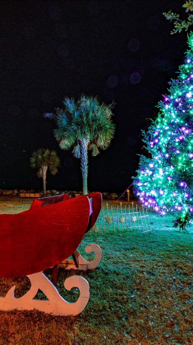St. Simons Pier Village Christmas Tree
