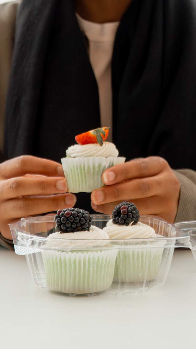 Shcarolina’s Cakes Bakery Food