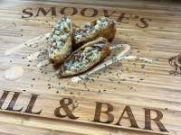 Smoove's Grill and Bar