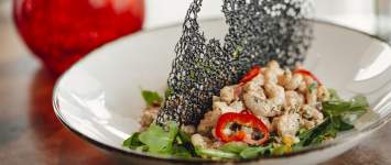 VASO ensalada de camarones tapa dish