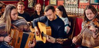 Musicians in Maddens Bar