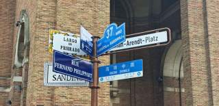 Bristol Twin Cities Signs College Green