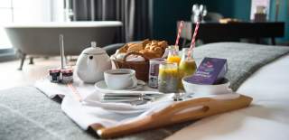 Hotel Du Vin Avon Gorge breakfast in bed - Credit Amy Murrell