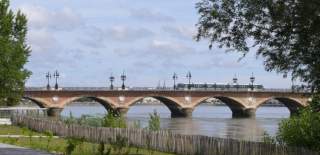 A view of the Pont de Pierre in Bordeaux, France - credit Sophie Duboscq