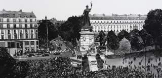 Protest_Celebration, Crowds gather at Place de Republique after election results. Paris, July 7, 2024 (Drawing version 2024) Image 40 x 25cm. courtesy of the artist and Cristea Robert’s Gallery