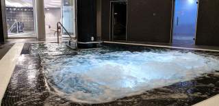 Mana Spa Jacuzzi