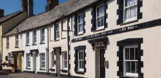 shops in holsworthy