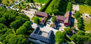 Dronebilde av Hafslund Hovedgård i Sarpsborg